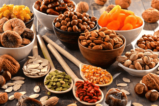 7 Must have Dry-fruits for expecting moms